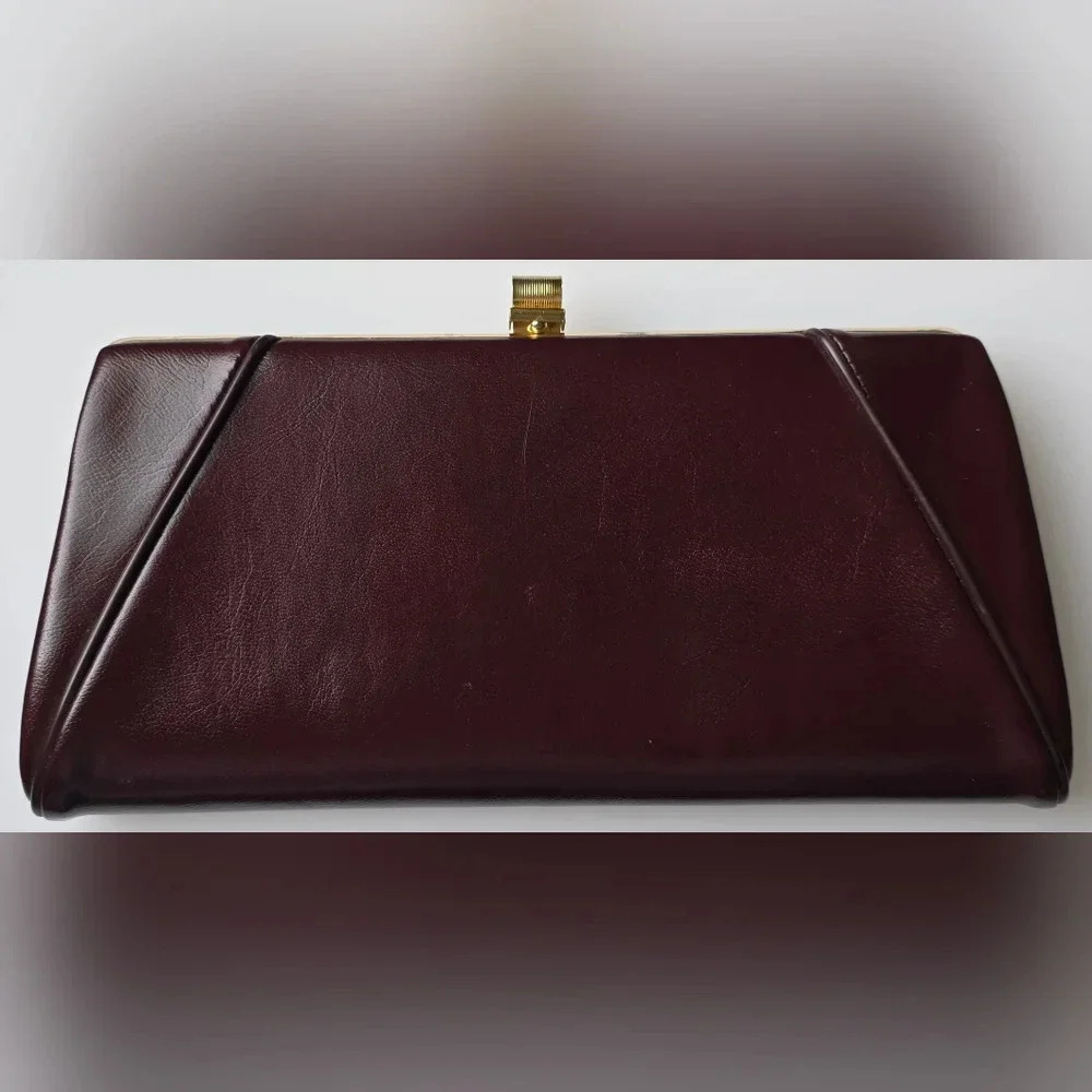 Classy Vintage Burgundy Wine Colored Clutch Purse Wristlet - Picture 3 of 7